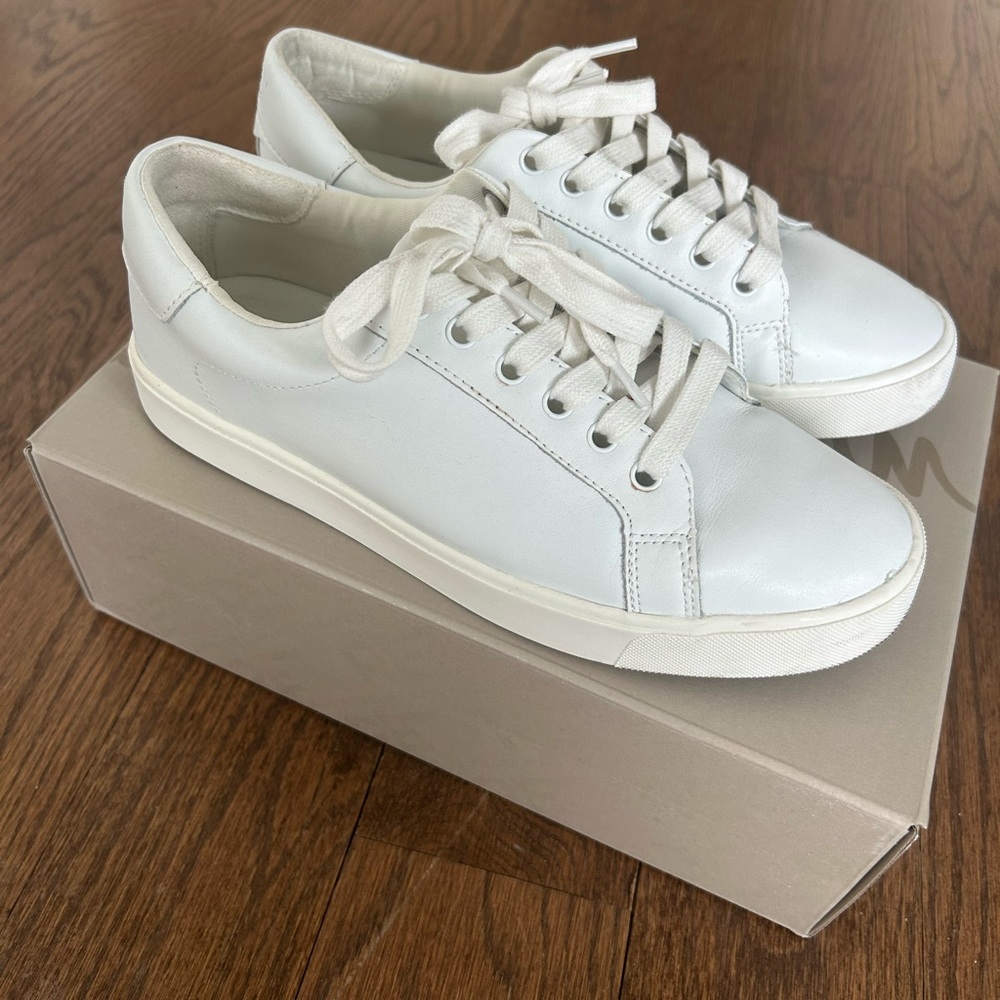 Sam Edelman white sneaker